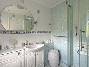 Photo 11- click for photo gallery